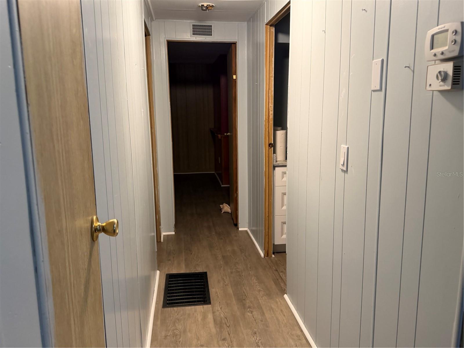 8253 Highpoint Blvd Property Photo 12