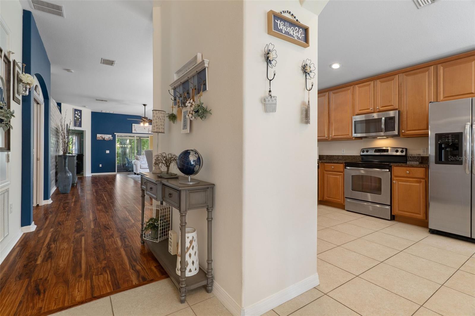 18735 Rolling Hills Loop Property Photo 5