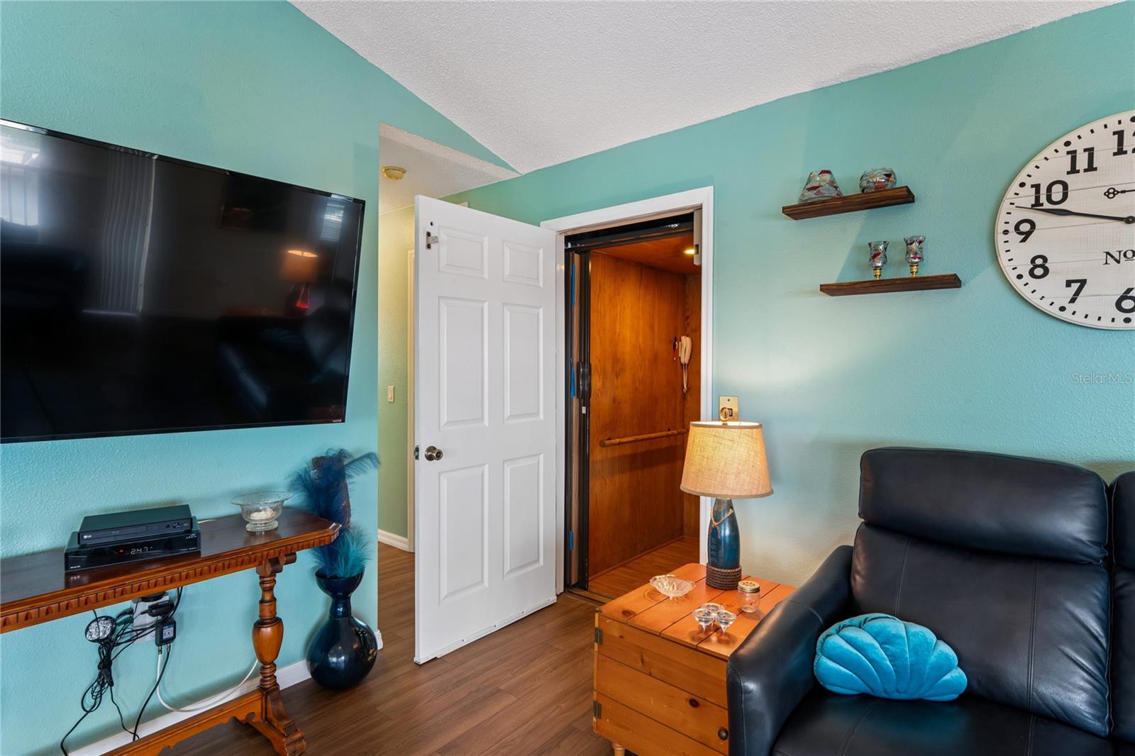 3294 Minnow Creek Dr Property Photo 22