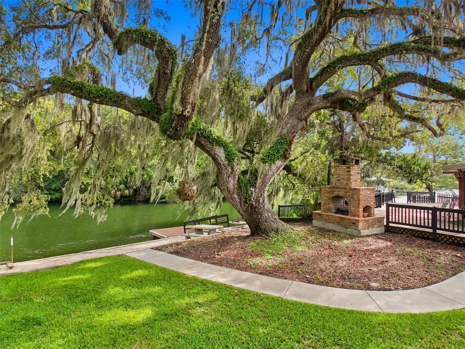 5415 Riverside Dr Property Photo 7