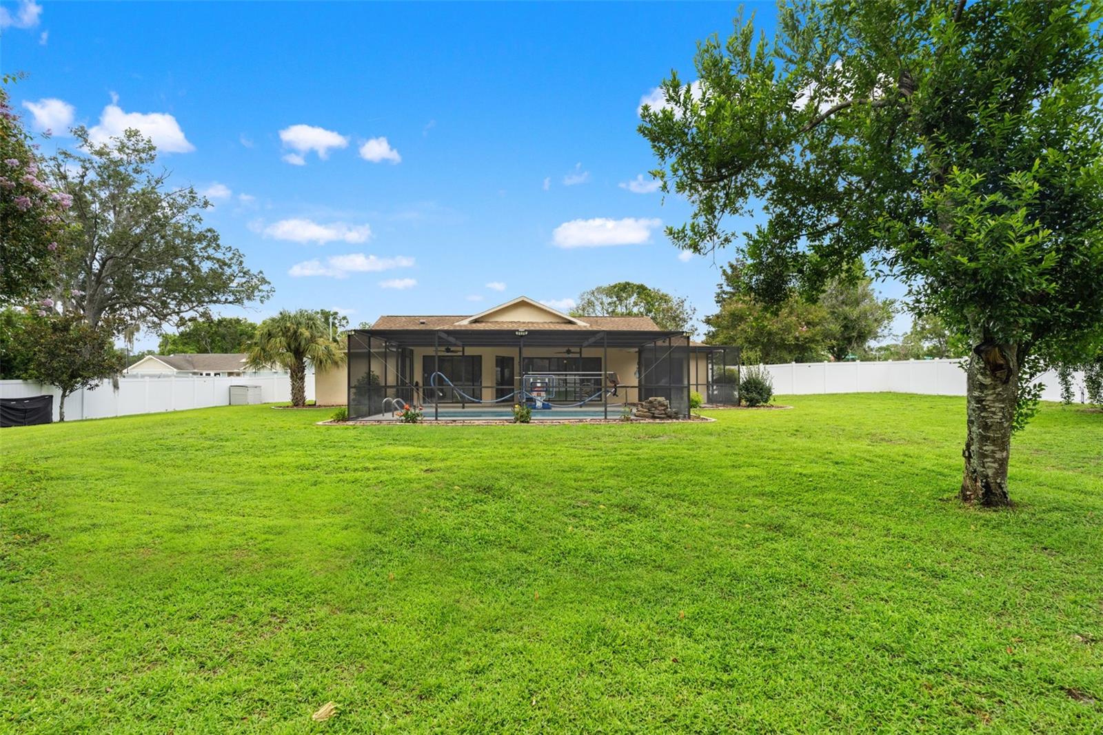 11201 Rainbow Woods Loop Property Photo 21