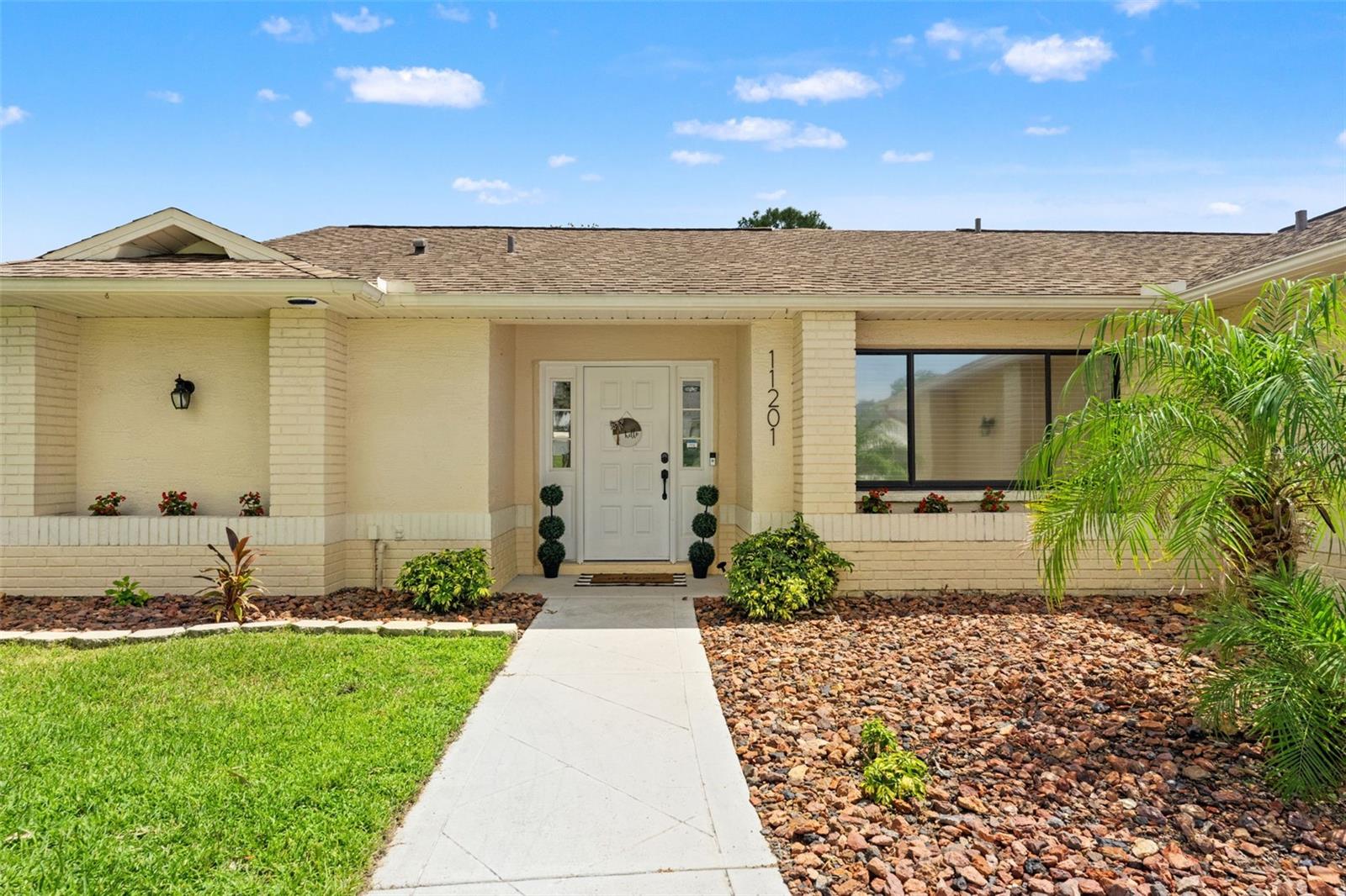 11201 Rainbow Woods Loop Property Photo 28