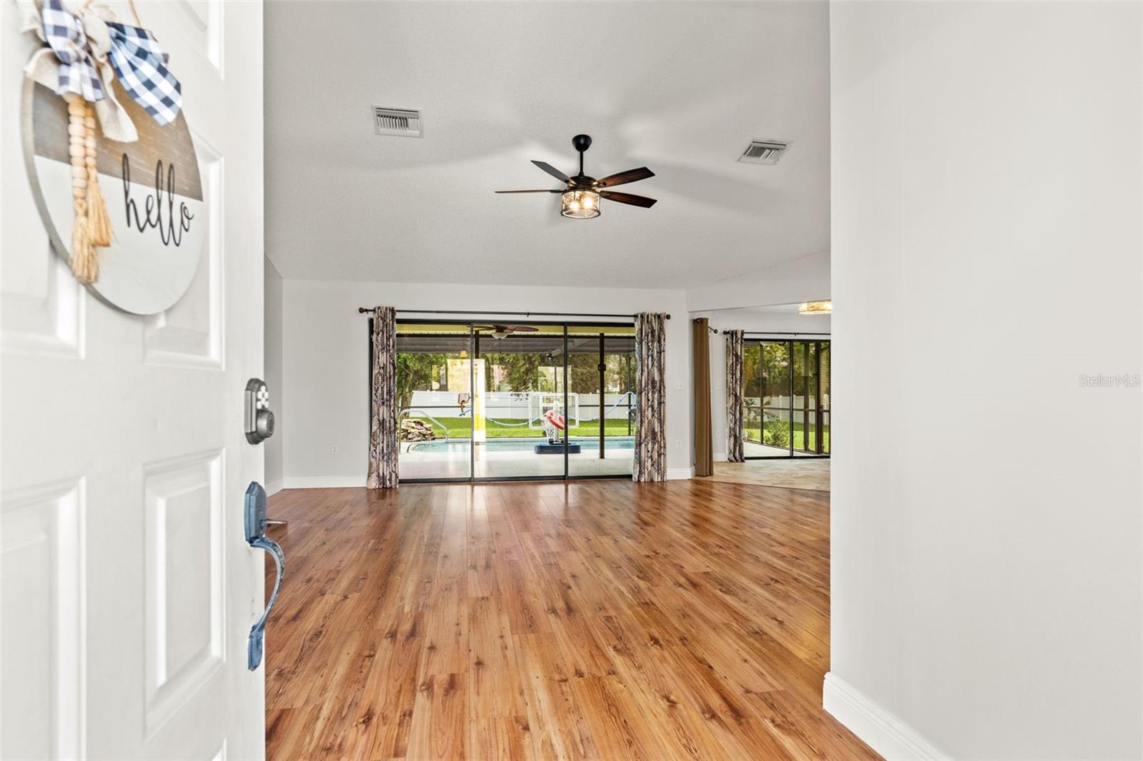 11201 Rainbow Woods Loop Property Photo 29