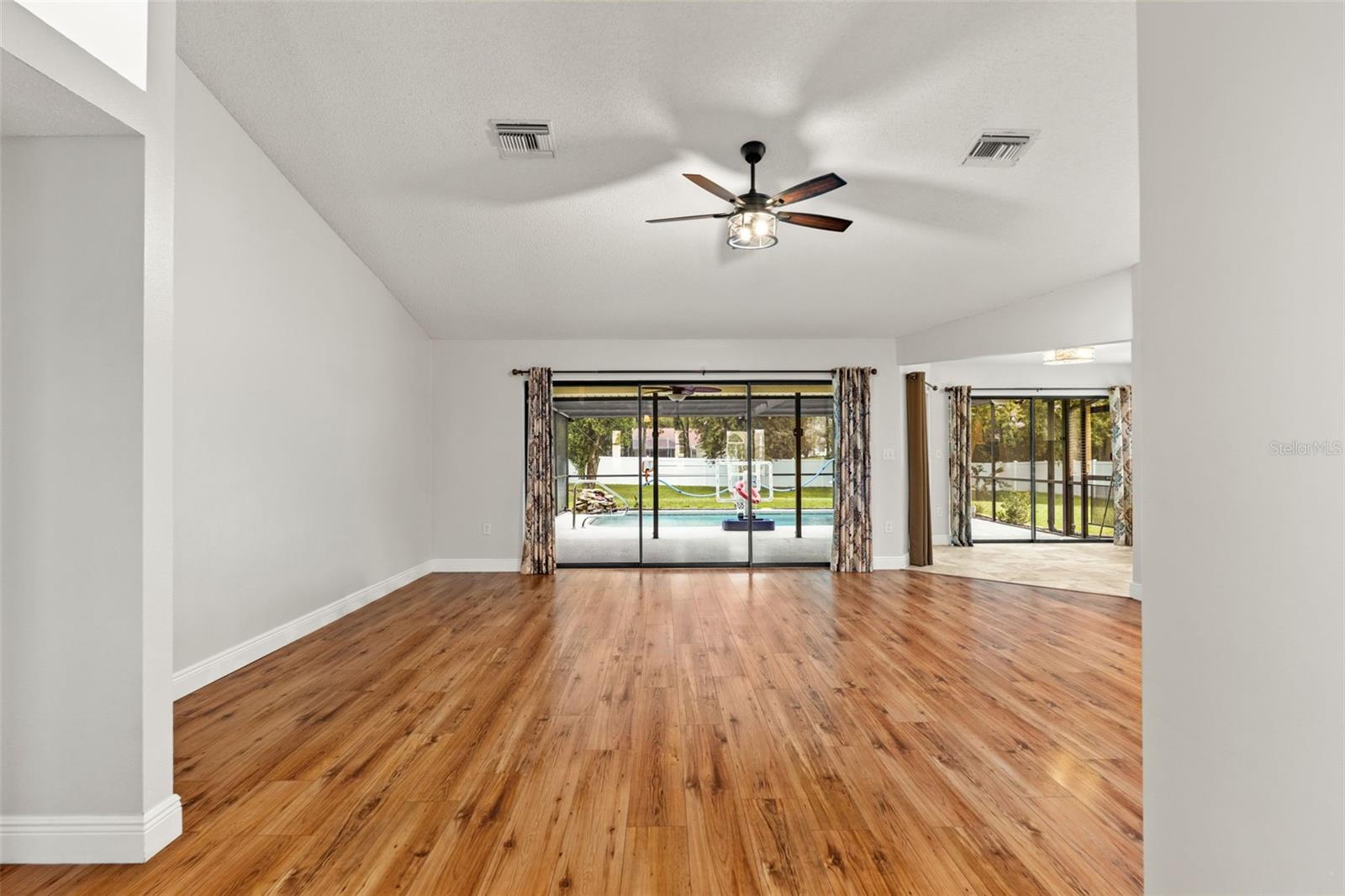 11201 Rainbow Woods Loop Property Photo 30