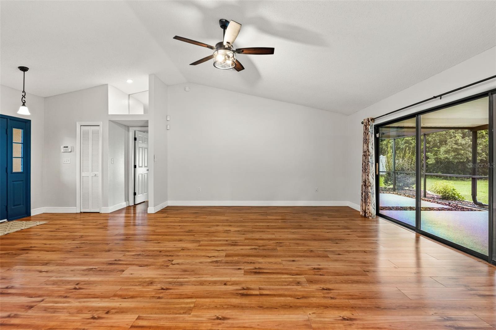 11201 Rainbow Woods Loop Property Photo 33