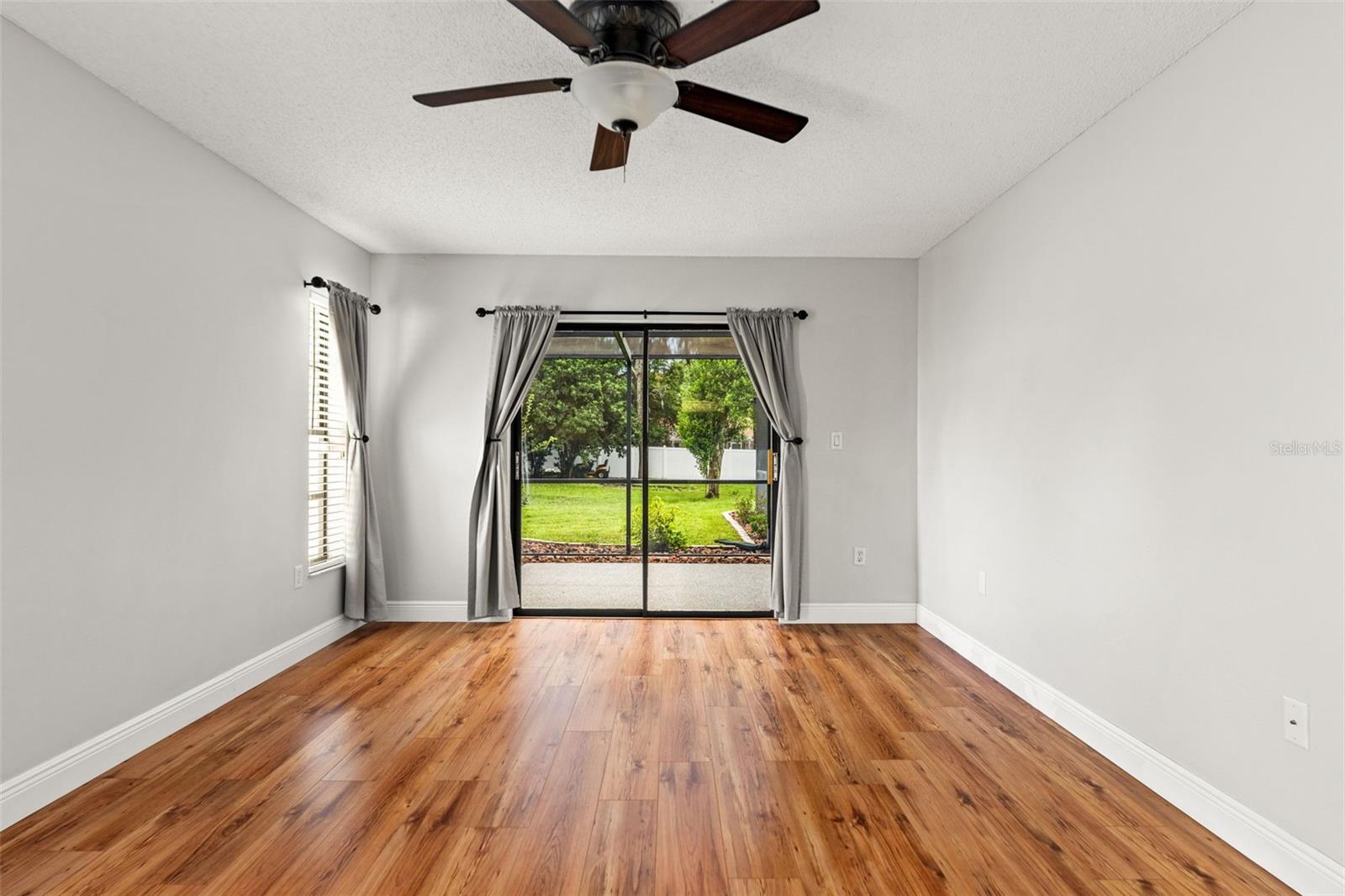 11201 Rainbow Woods Loop Property Photo 43