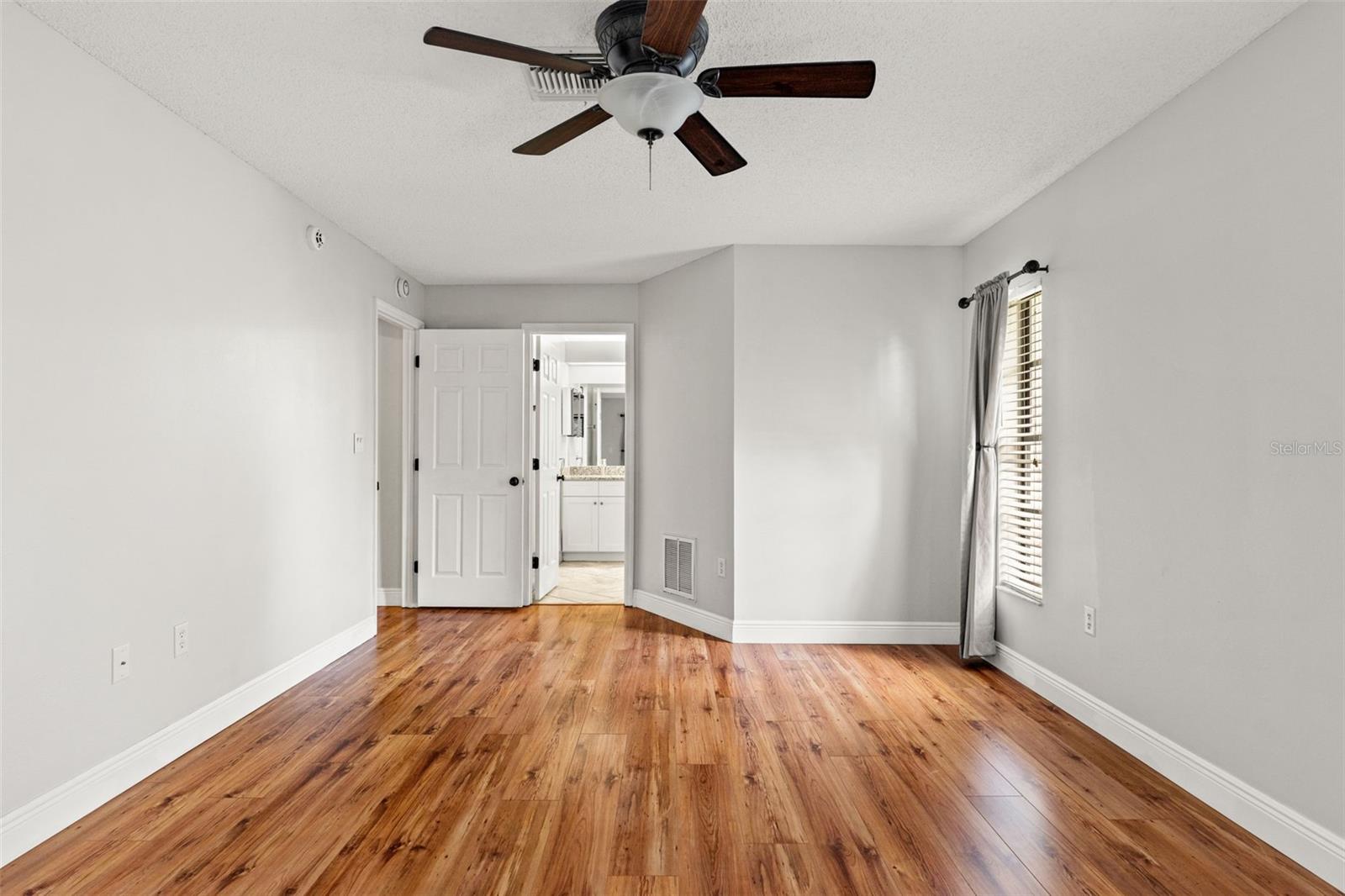 11201 Rainbow Woods Loop Property Photo 44