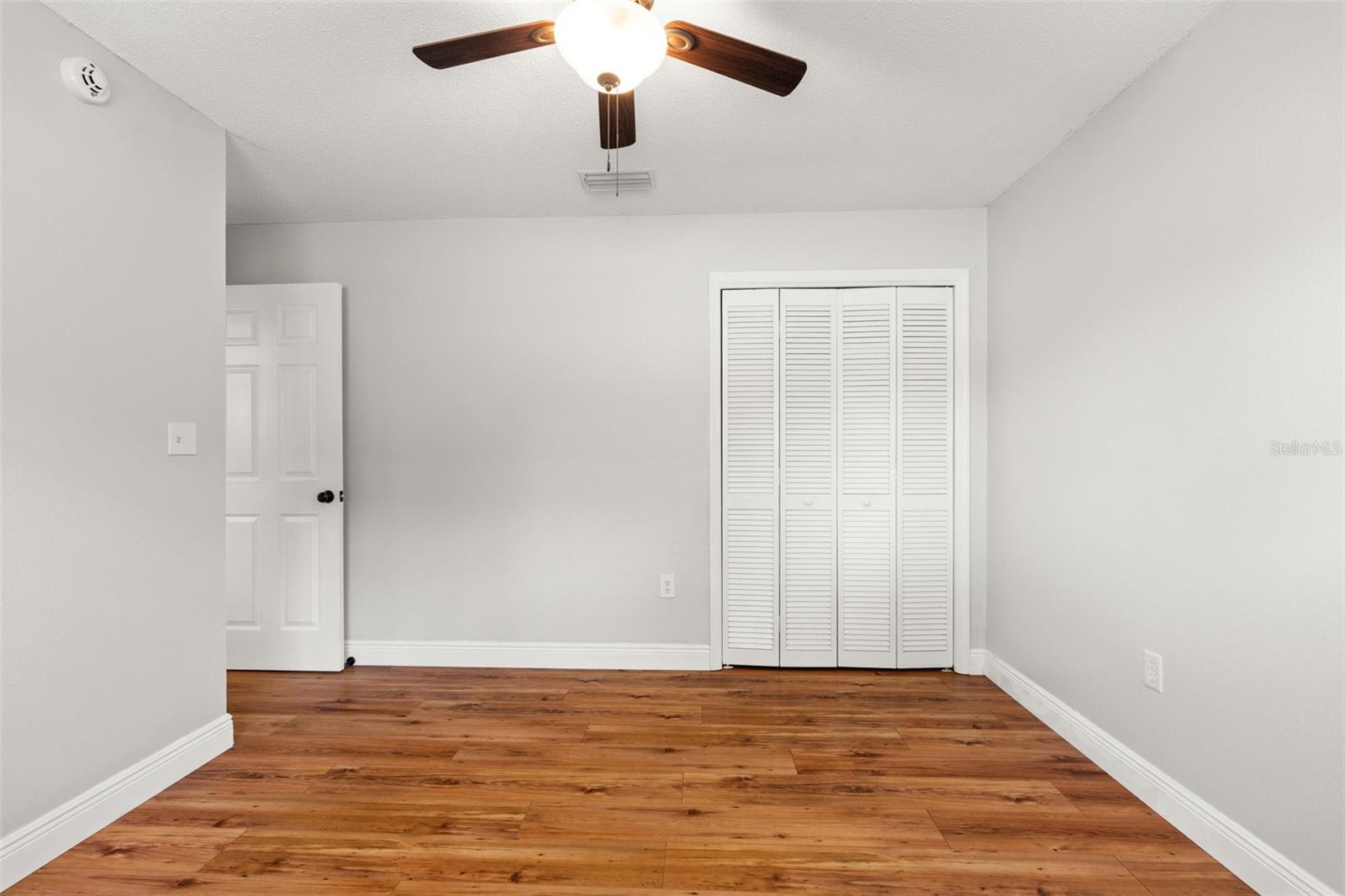 11201 Rainbow Woods Loop Property Photo 53