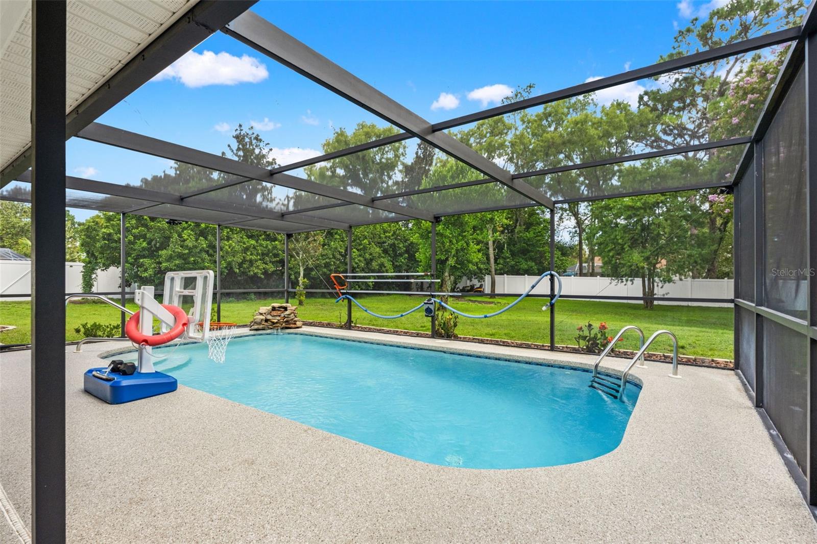 11201 Rainbow Woods Loop Property Photo 62
