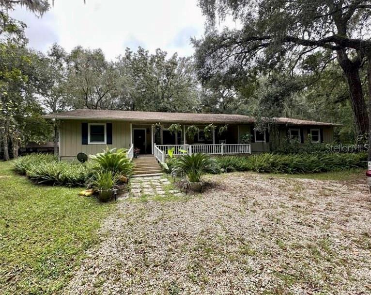 24392 Lanark Rd Property Photo 5