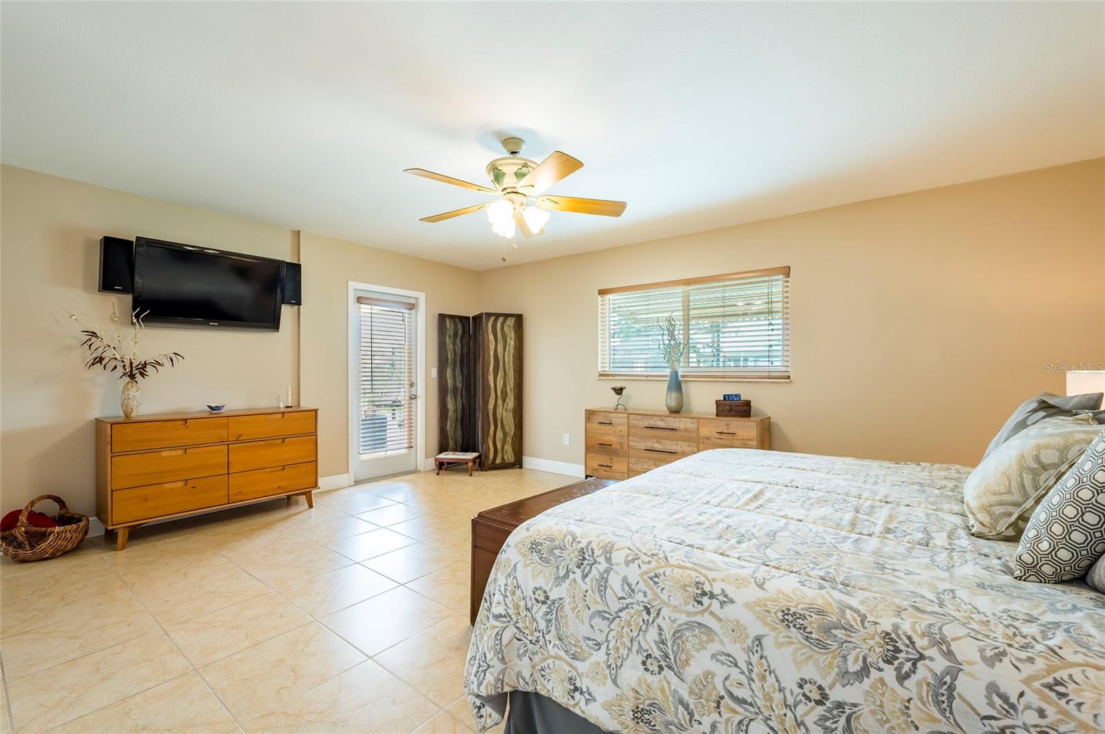 541 Crystal Dr Property Photo 22