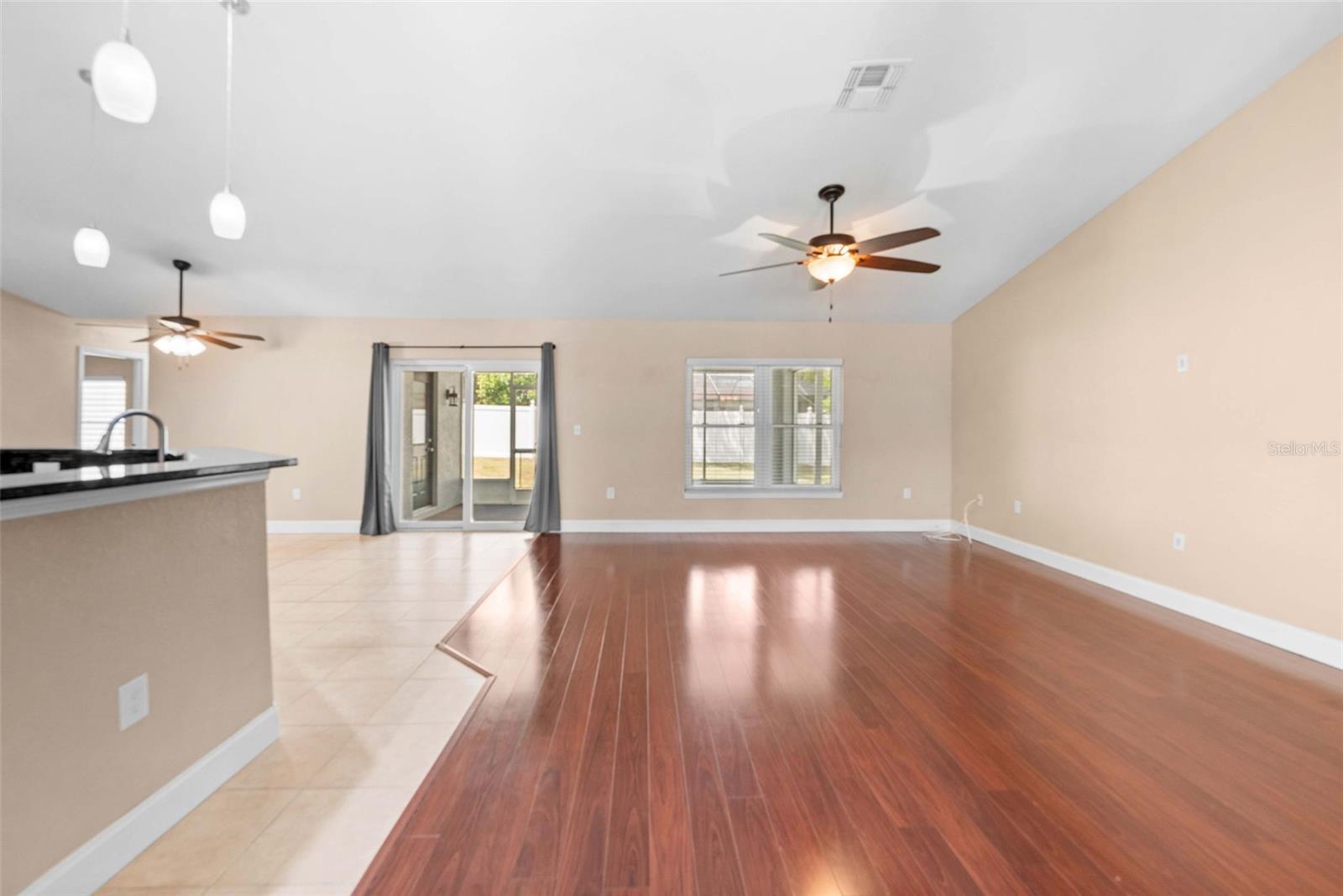 2275 Fairview Rd Property Photo 15
