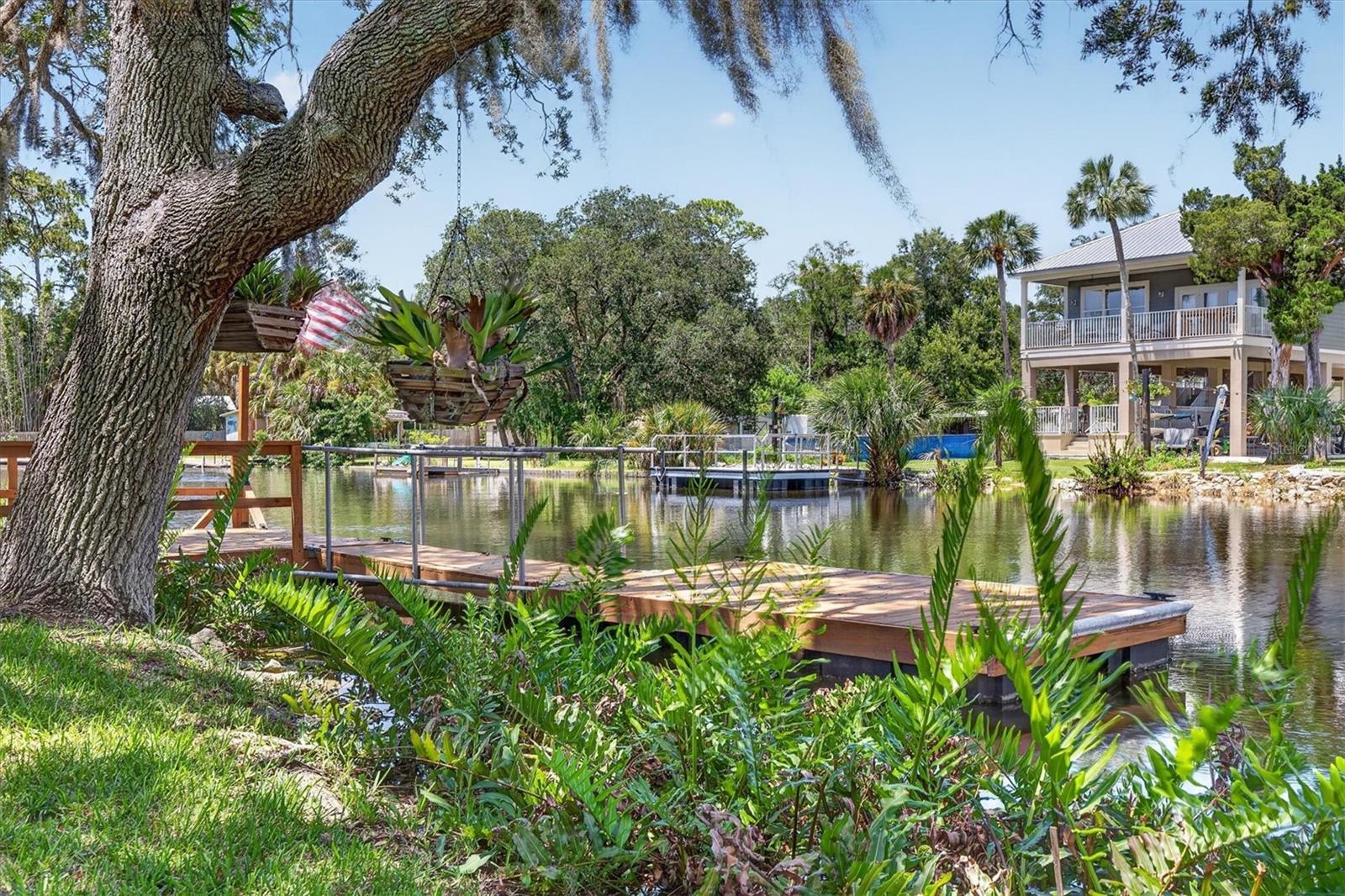 6086 Island Dr Property Photo 5