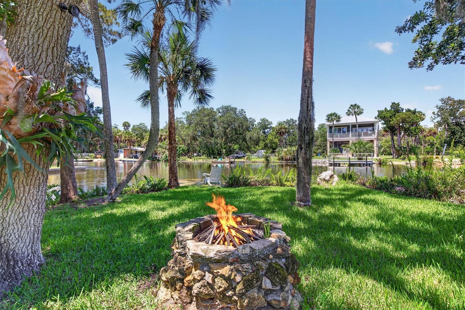 6086 Island Dr Property Photo 7