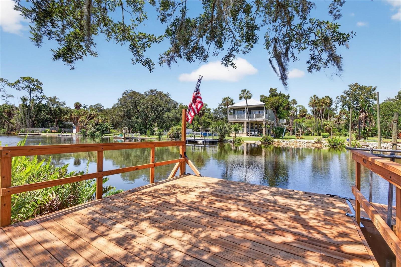 6086 Island Dr Property Photo 11