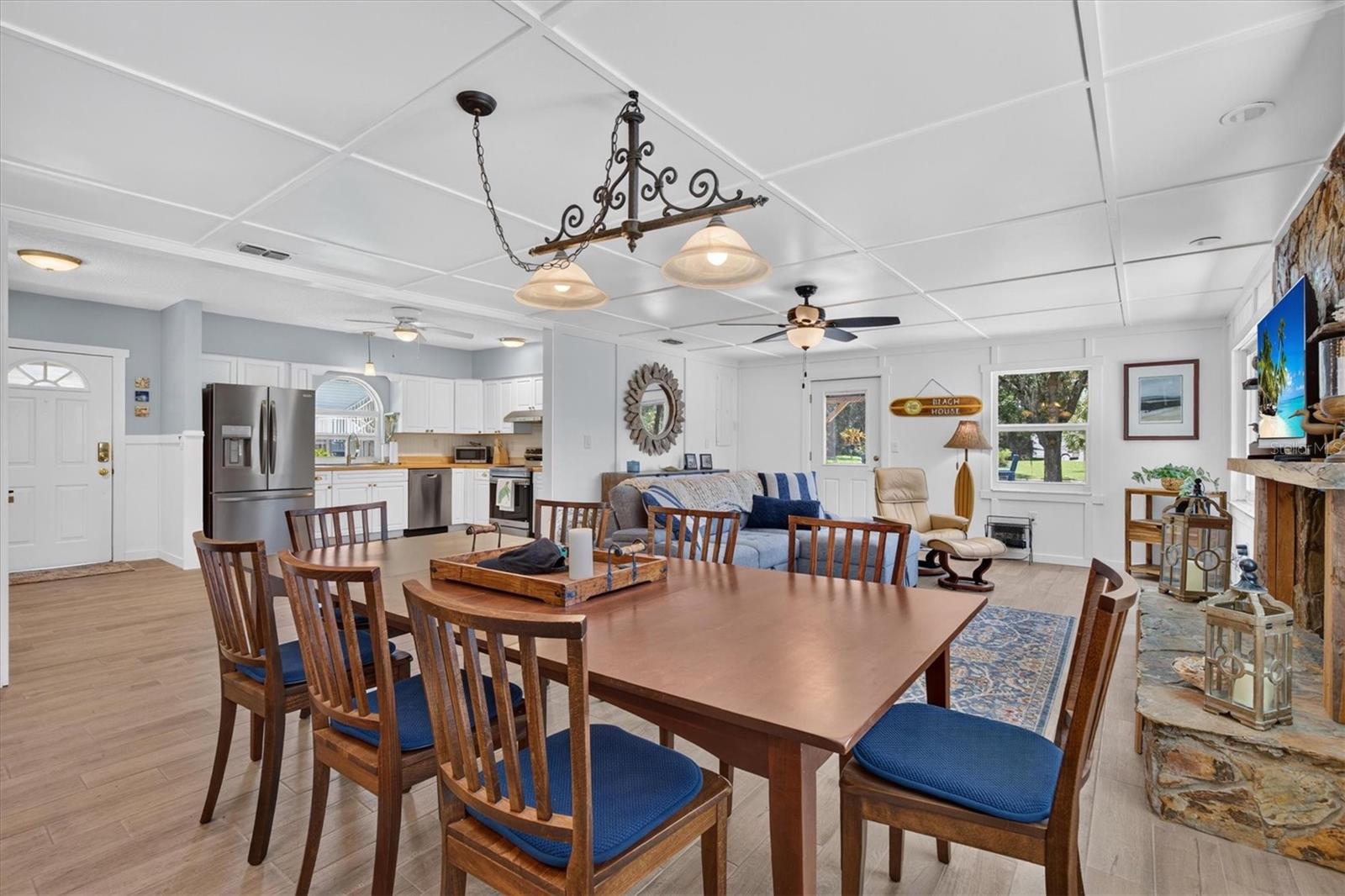 6086 Island Dr Property Photo 27