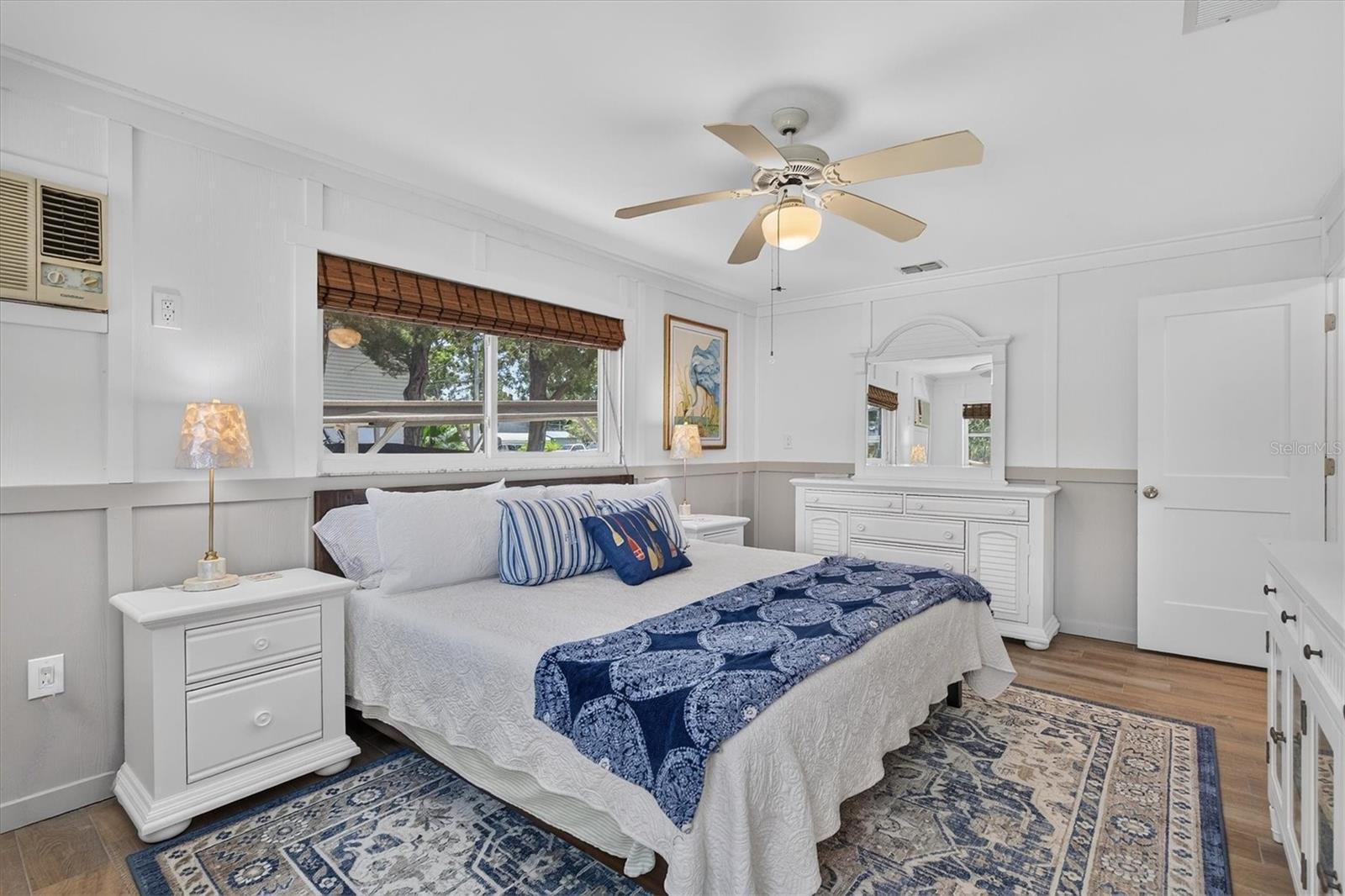 6086 Island Dr Property Photo 35