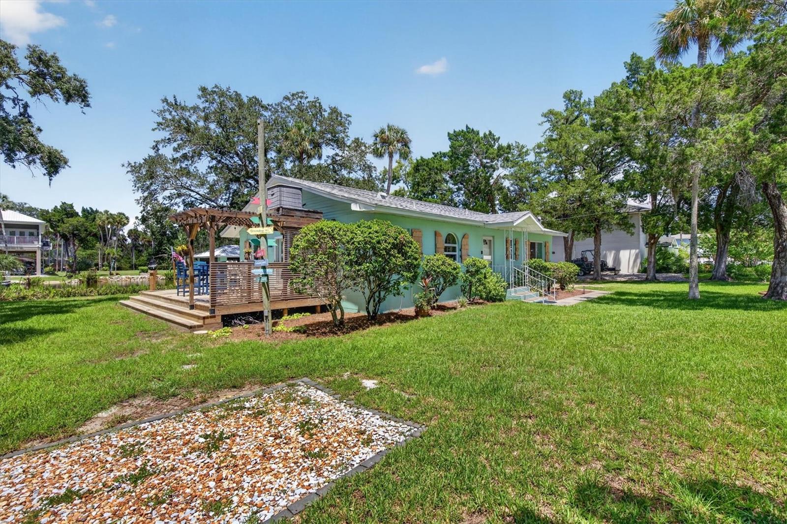 6086 Island Dr Property Photo 45