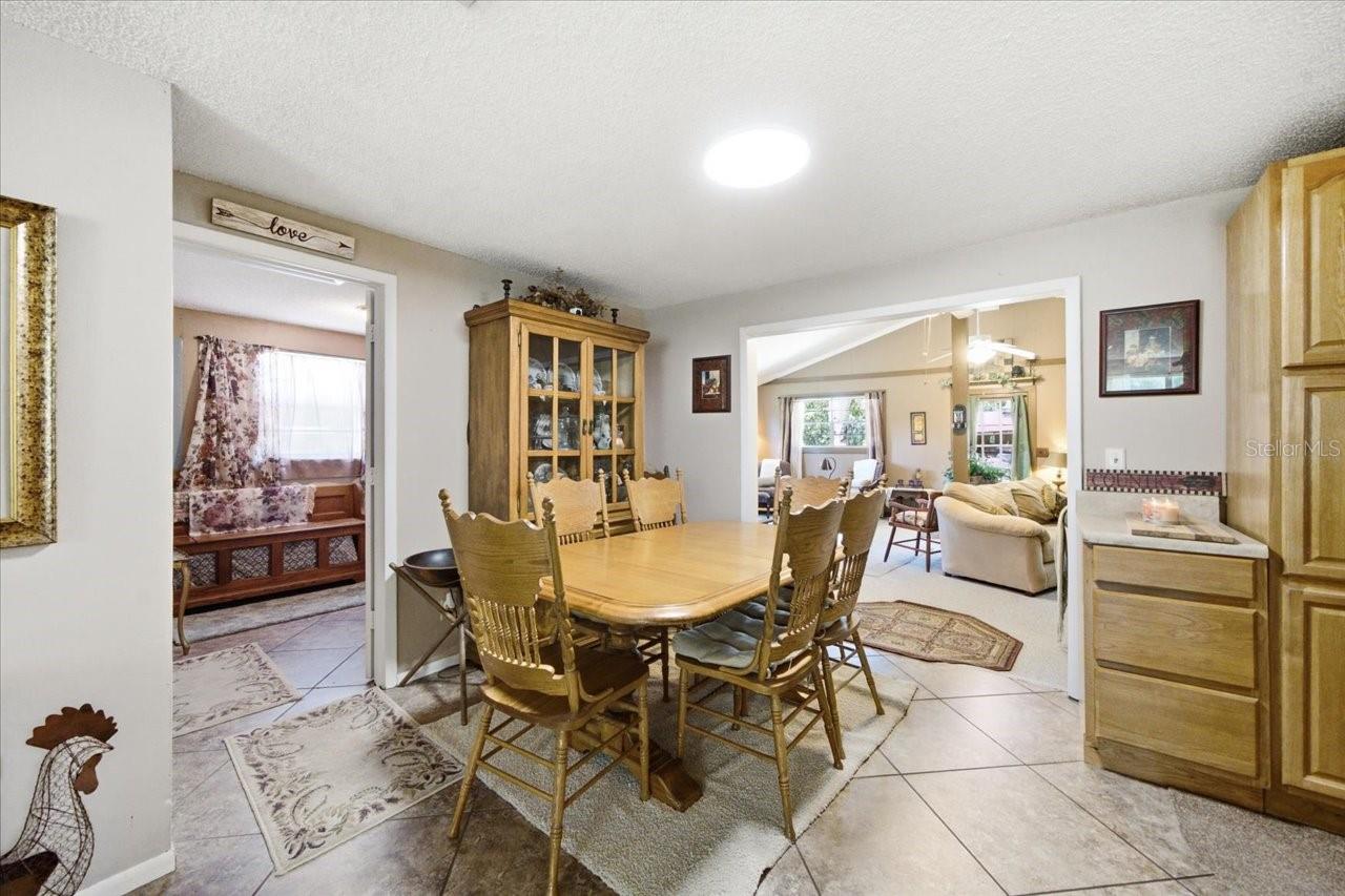 15535 Renee Ln Property Photo 6