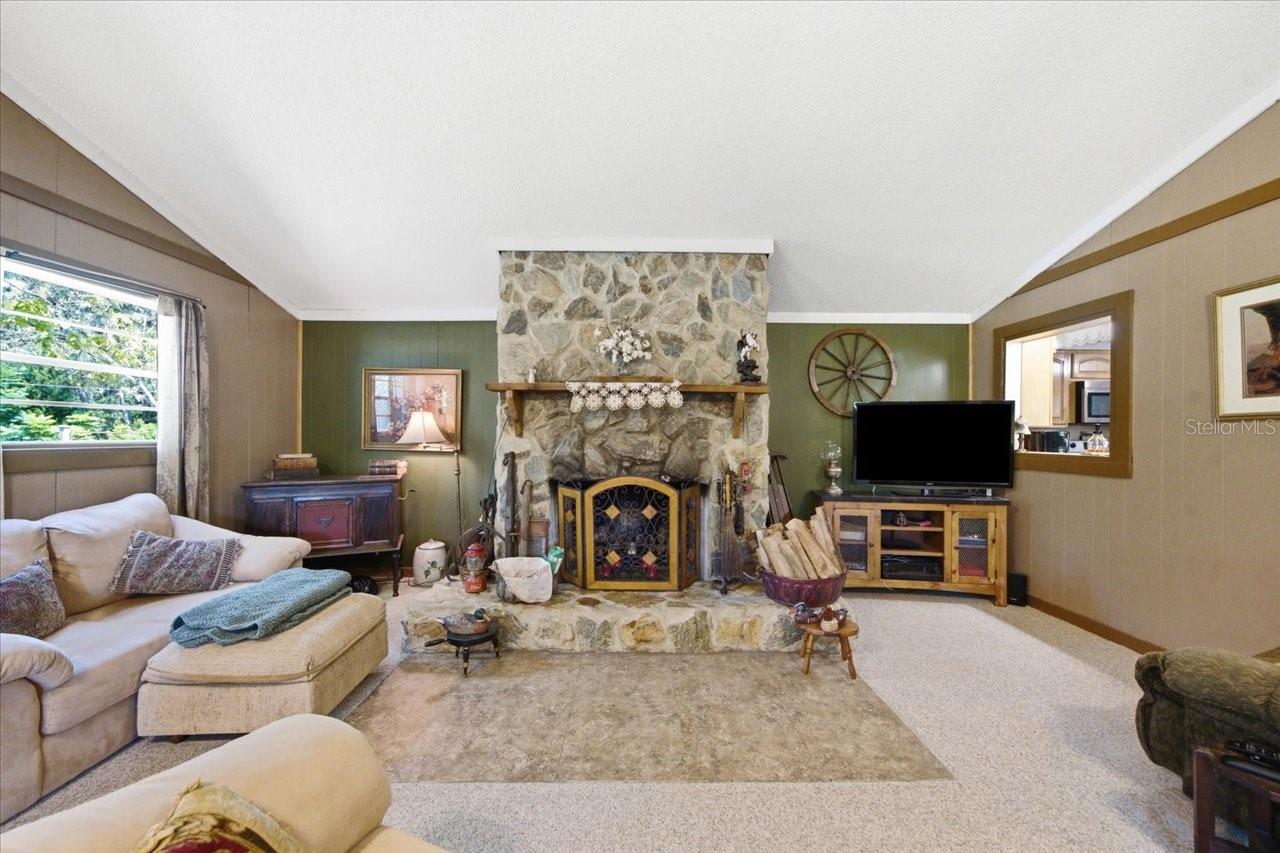 15535 Renee Ln Property Photo 15