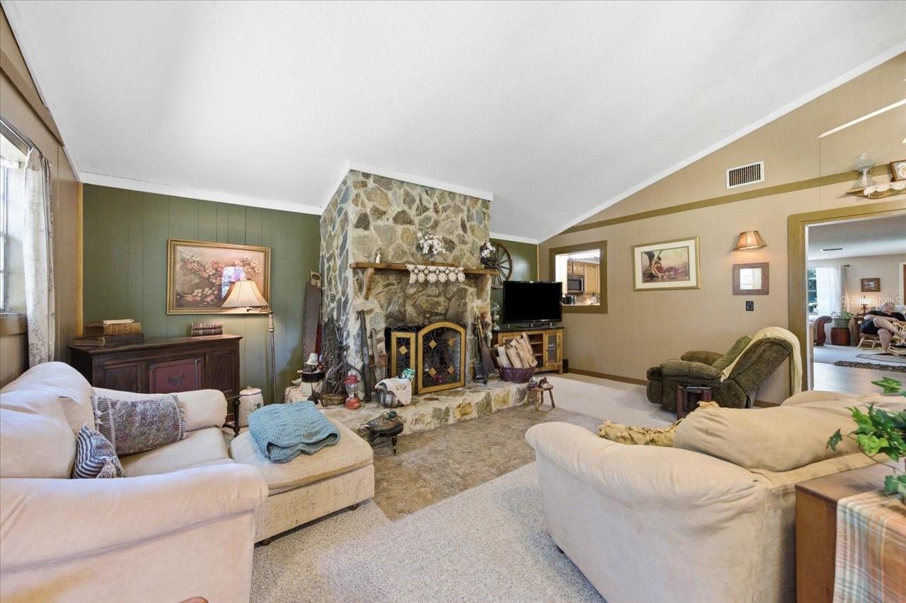 15535 Renee Ln Property Photo 17