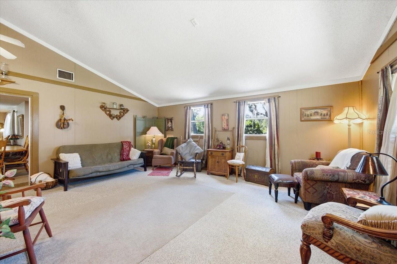 15535 Renee Ln Property Photo 18