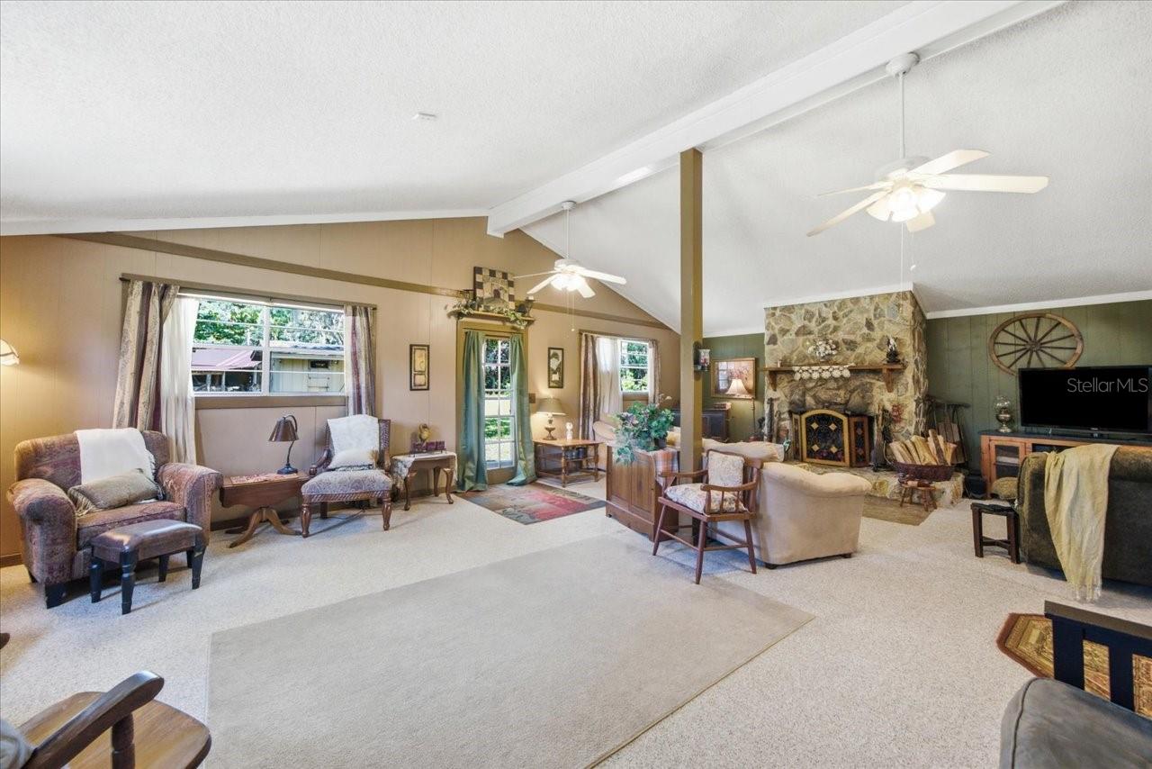 15535 Renee Ln Property Photo 19