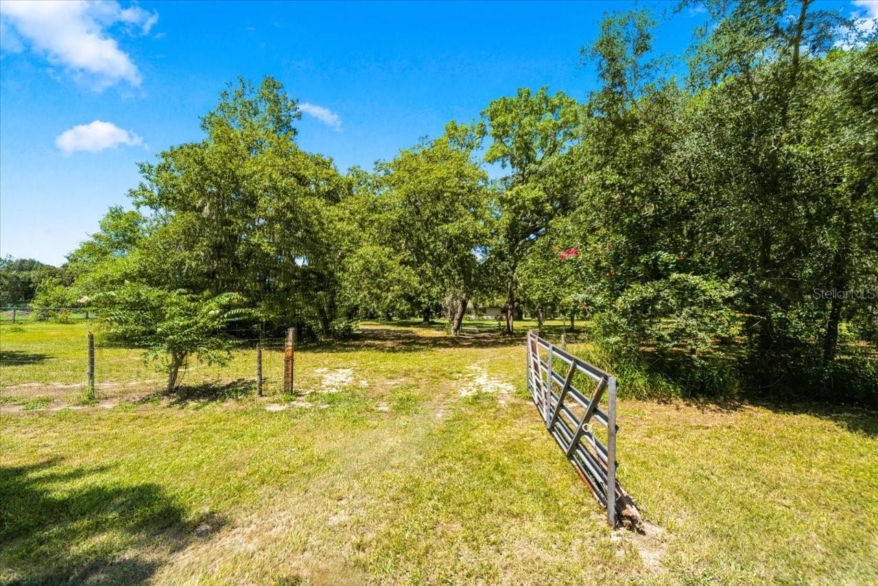 15535 Renee Ln Property Photo 42