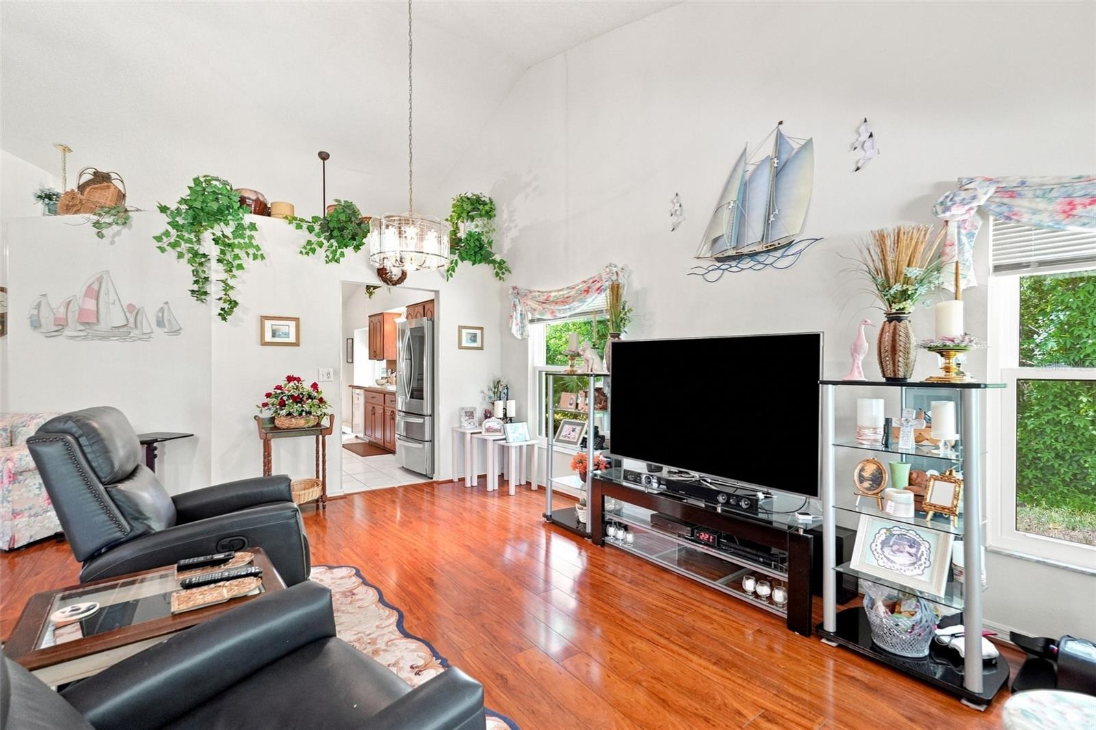9239 Turnberry Ct Property Photo 6