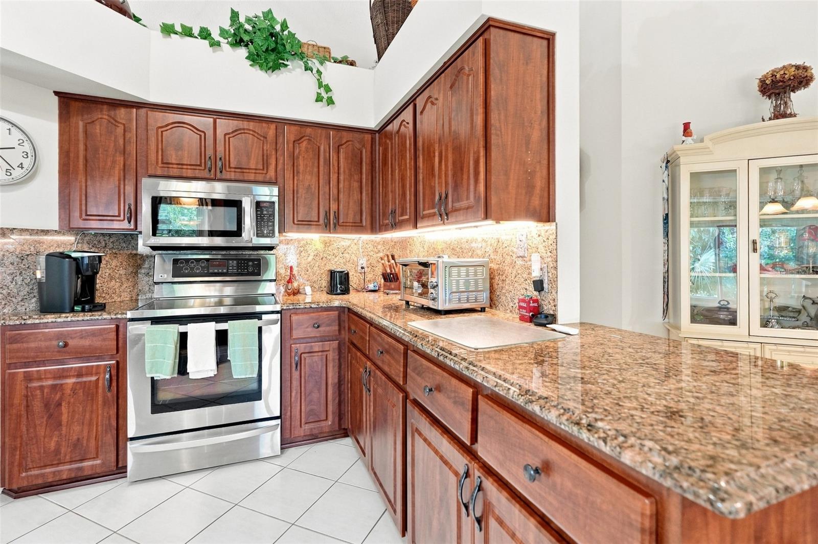 9239 Turnberry Ct Property Photo 10