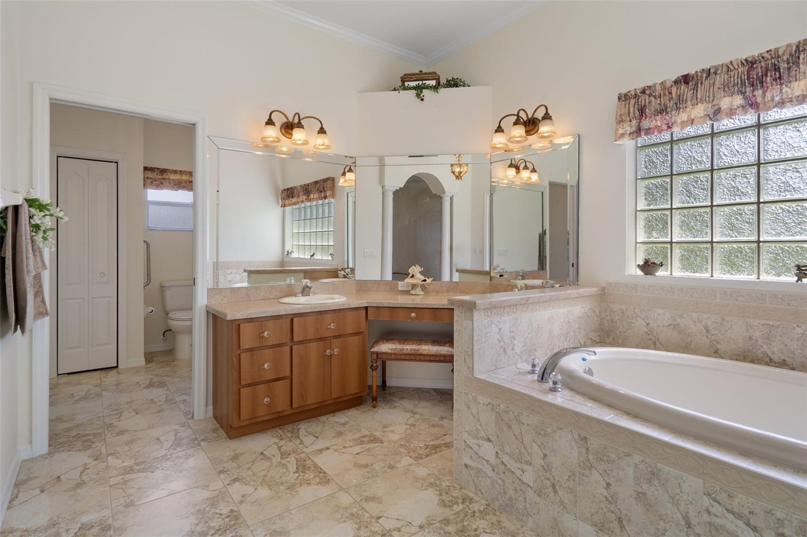 13417 Whitehaven Ct Property Photo 38