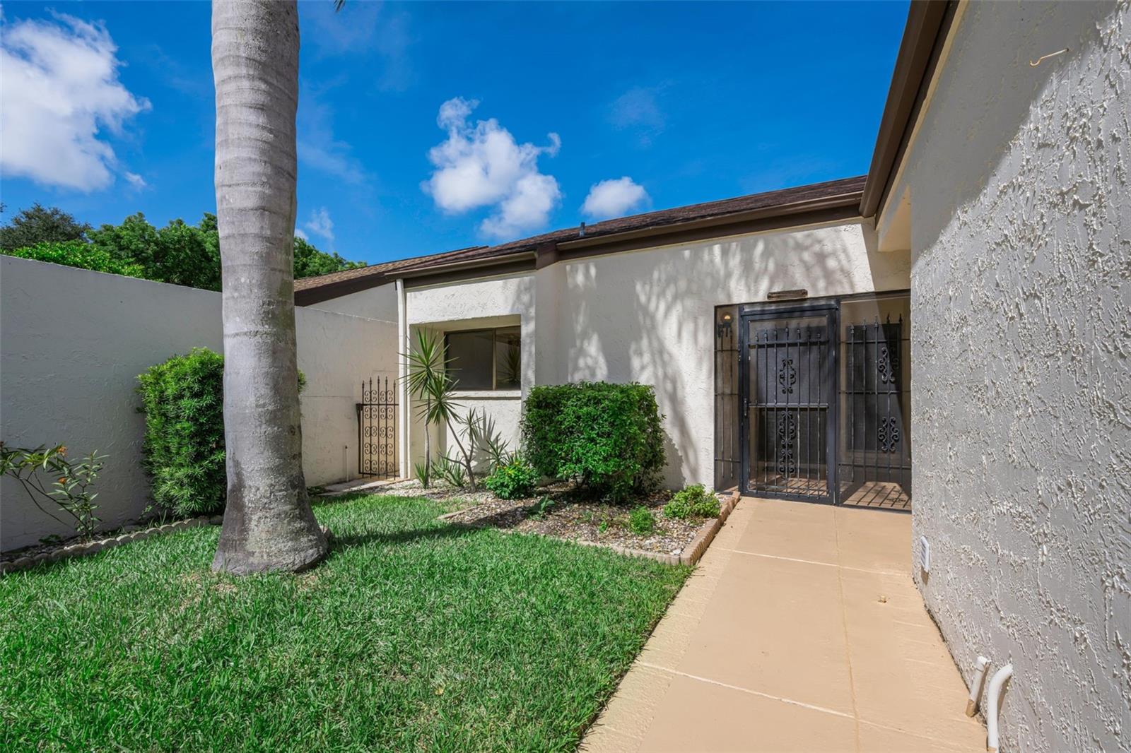 4519 Somerset Pl Property Photo 7