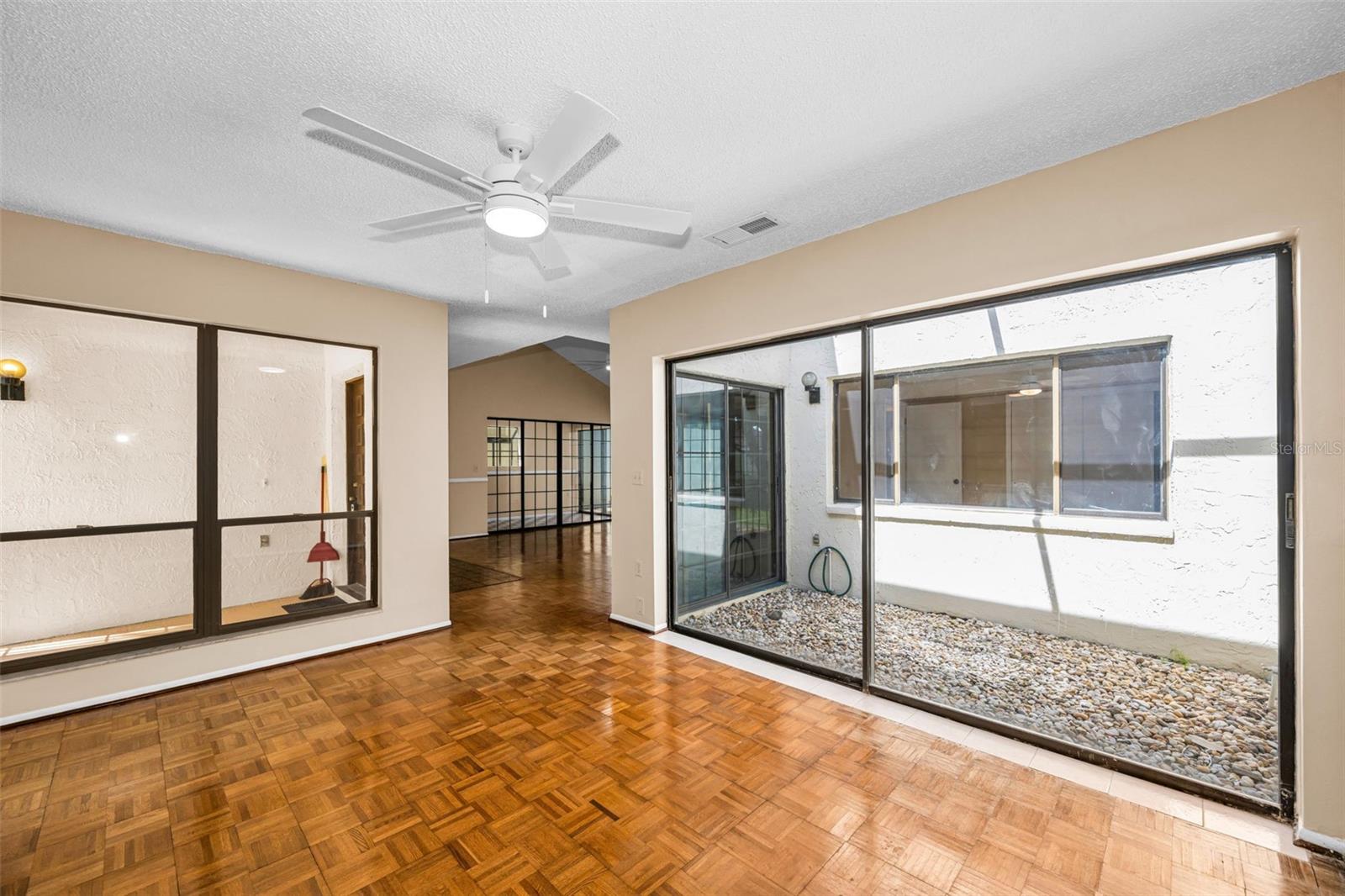 4519 Somerset Pl Property Photo 16