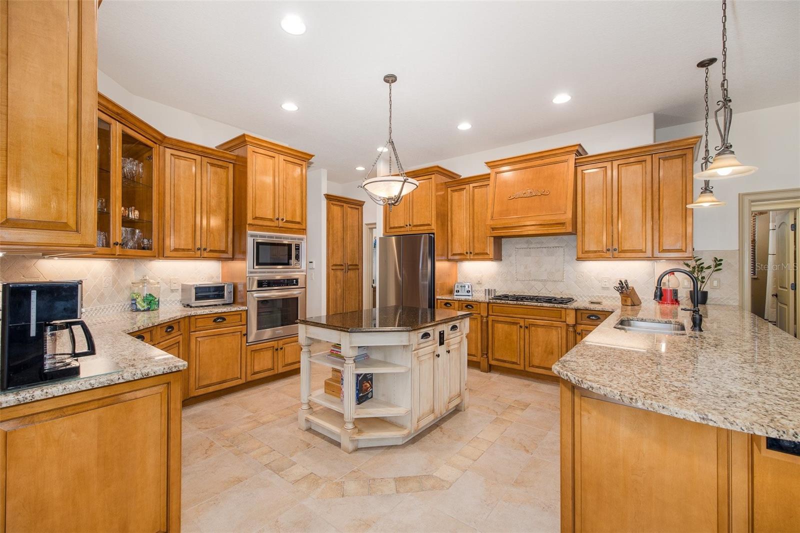 15312 Azra Dr Property Photo 4