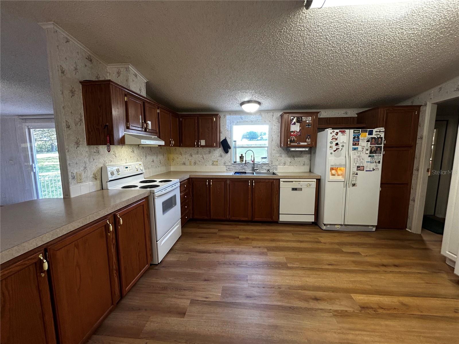 8535 23rd St Property Photo 11