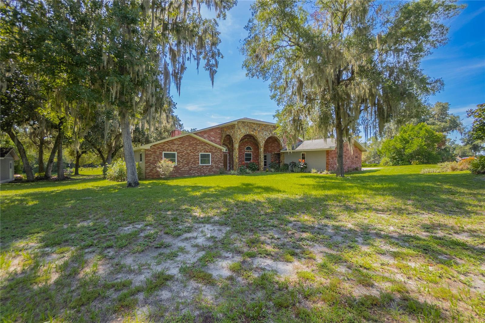 3711 E Turquoise Dr Property Photo 2