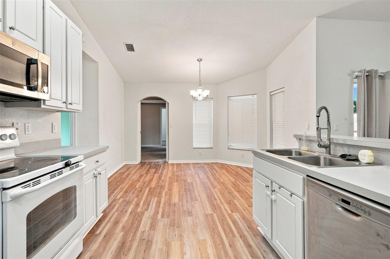 10041 Kimbrough Dr Property Photo 15