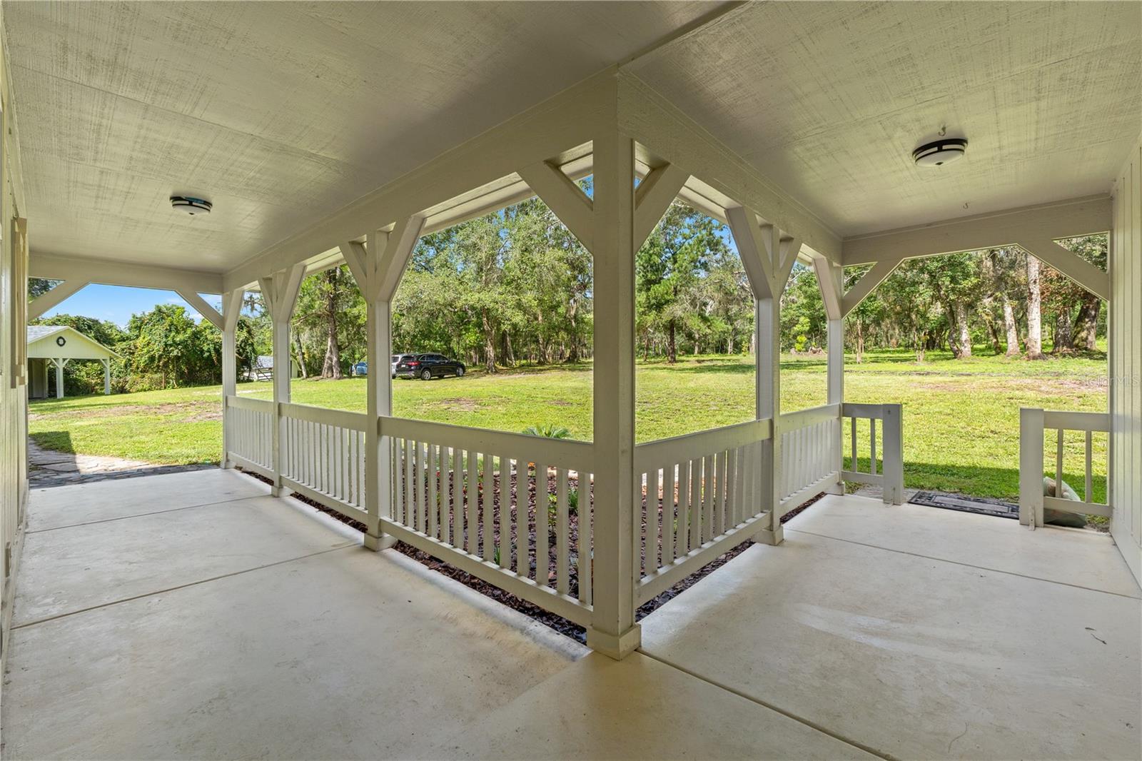 3270 Endsley Rd Property Photo 8