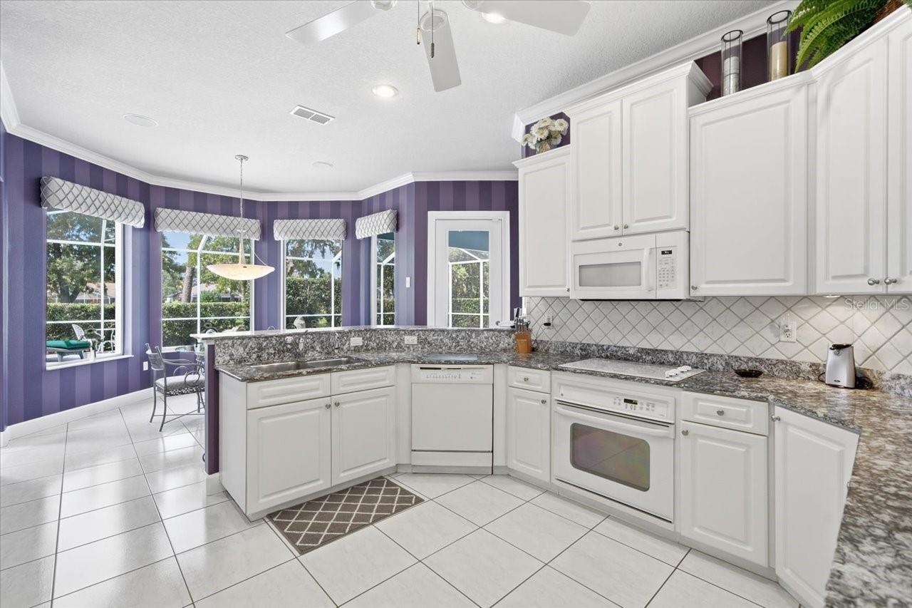 9251 Grand Cypress Dr Property Photo 36