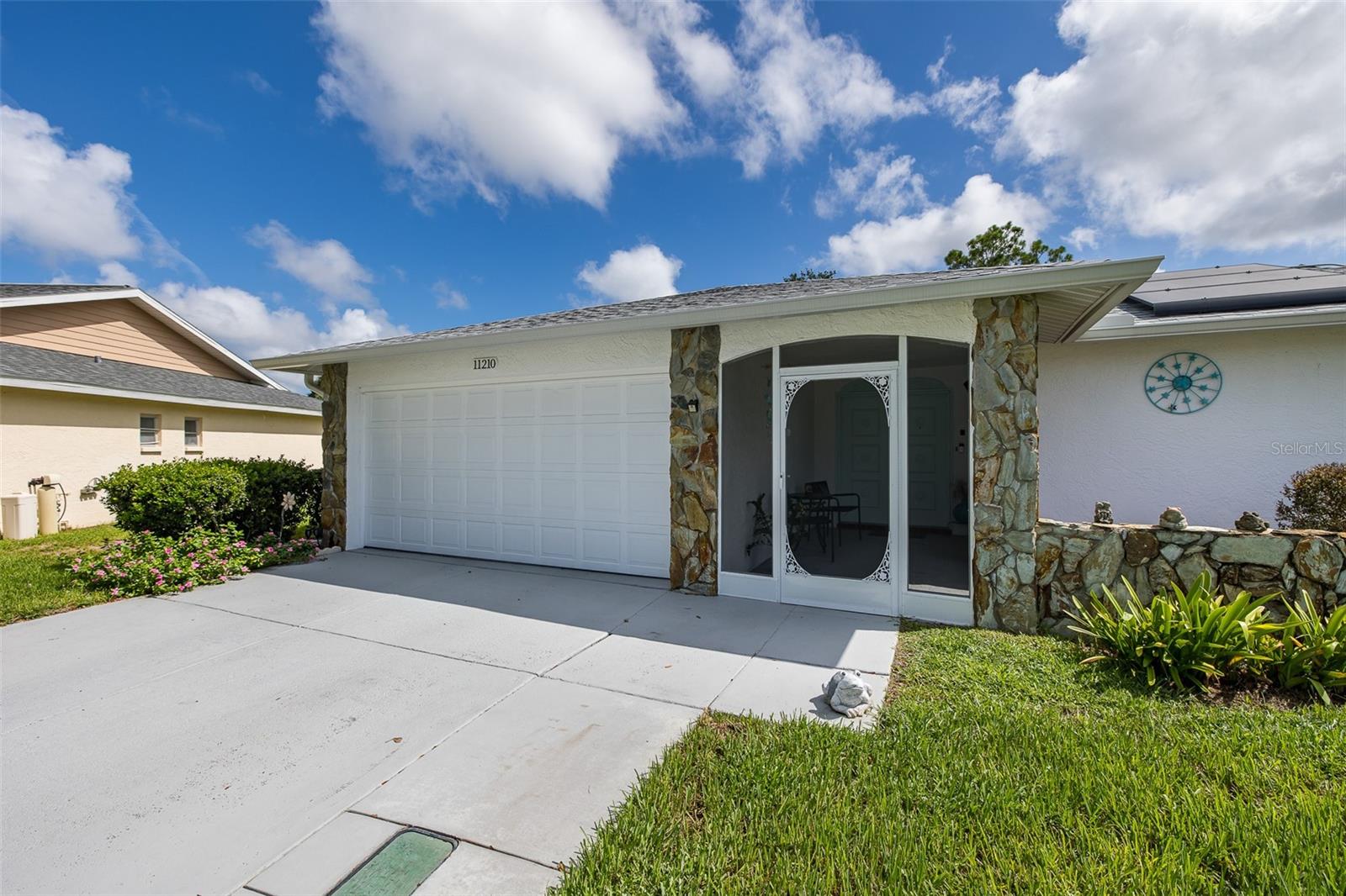 11210 Elderberry Dr Property Photo 10