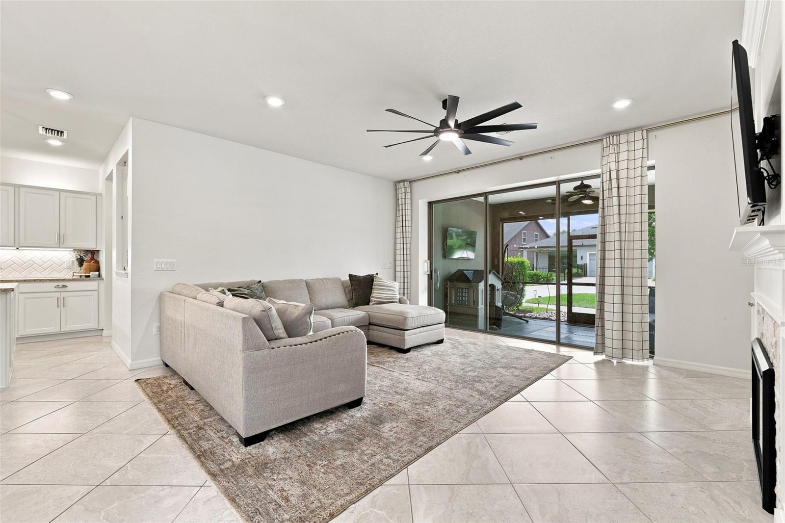 12846 Payton St Property Photo 17