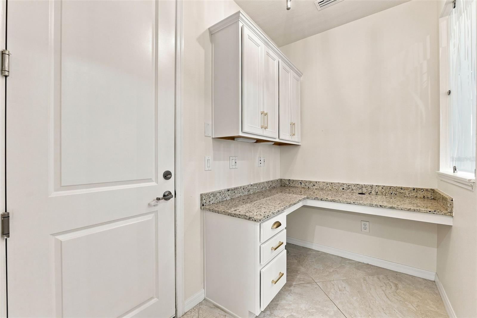 12846 Payton St Property Photo 24