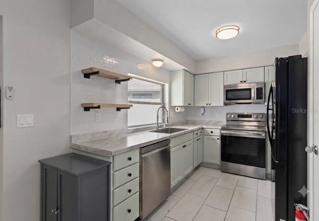 11191 Allwood St Property Photo 14
