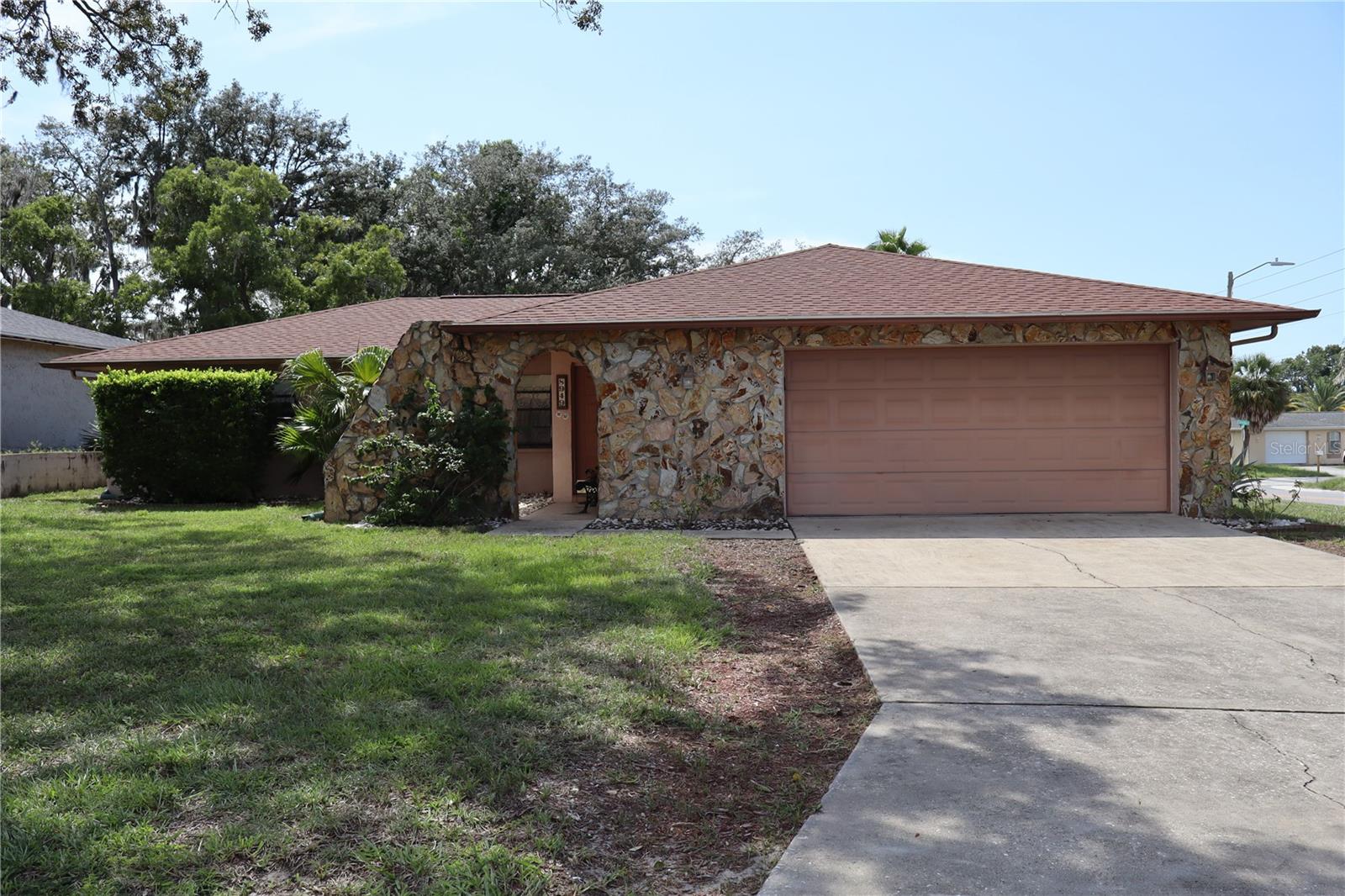 8949 Forest Lake Dr Property Photo 1