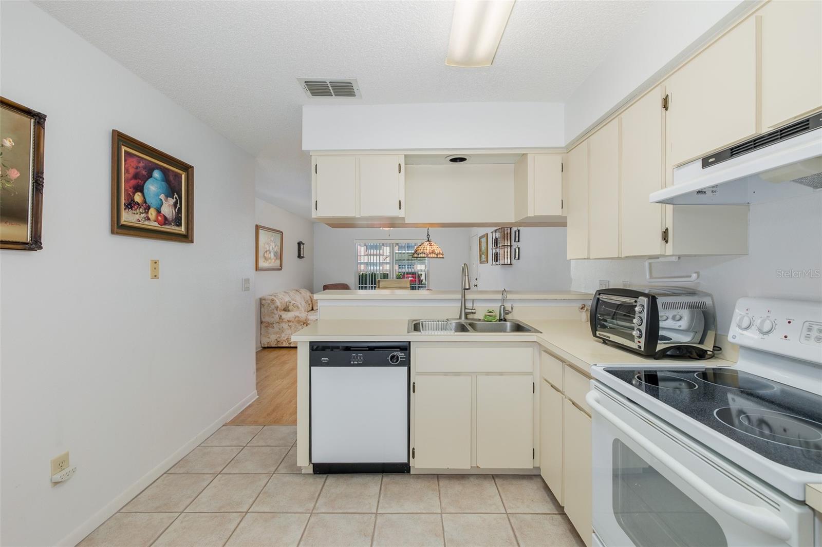 4804 Myrtle Oak Dr #13 Property Photo 13