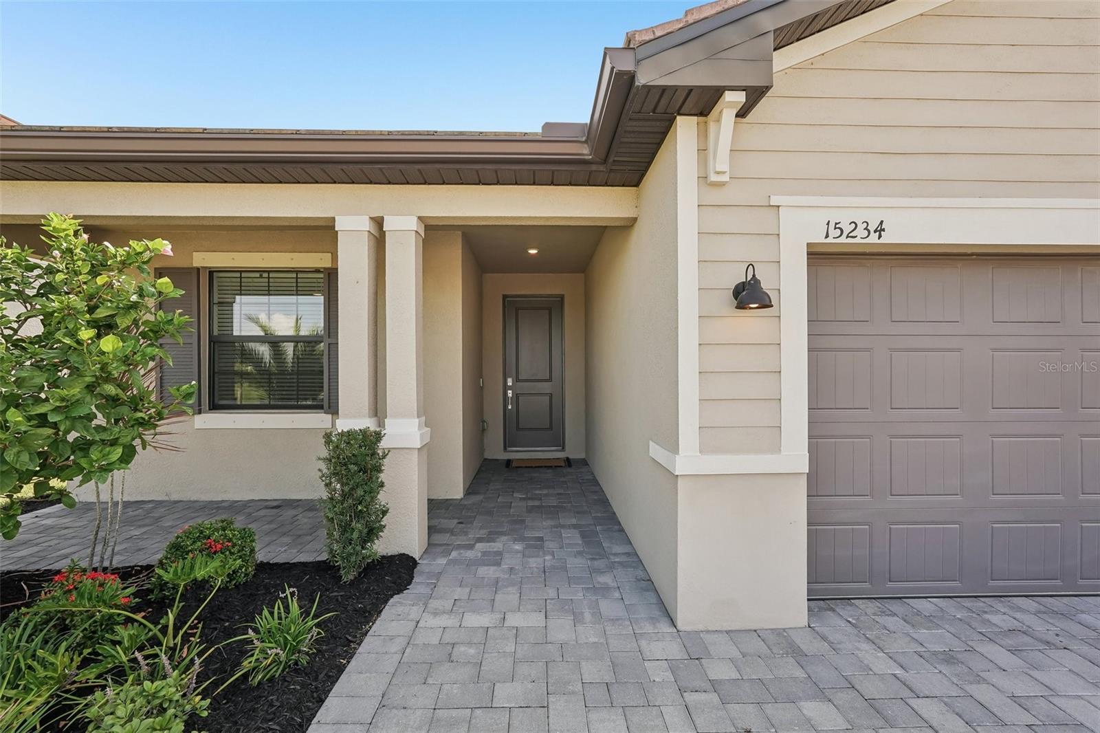 15234 Serene Shores Loop Property Photo 3
