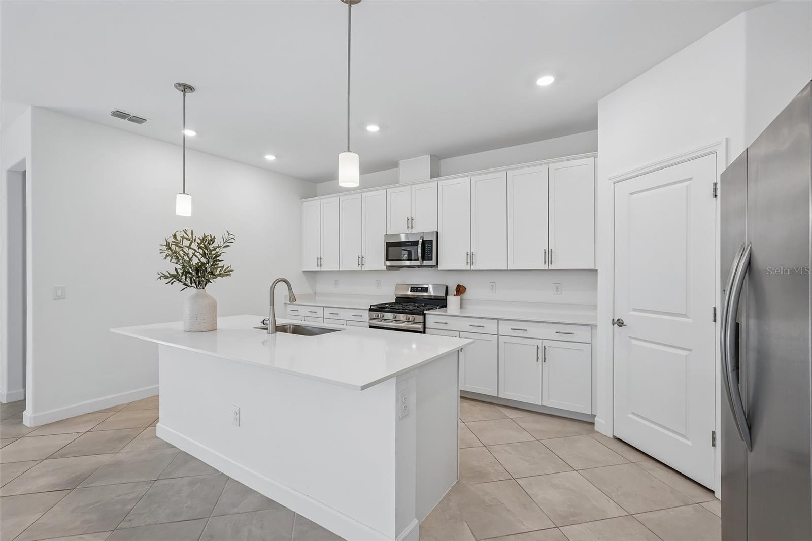 15234 Serene Shores Loop Property Photo 13
