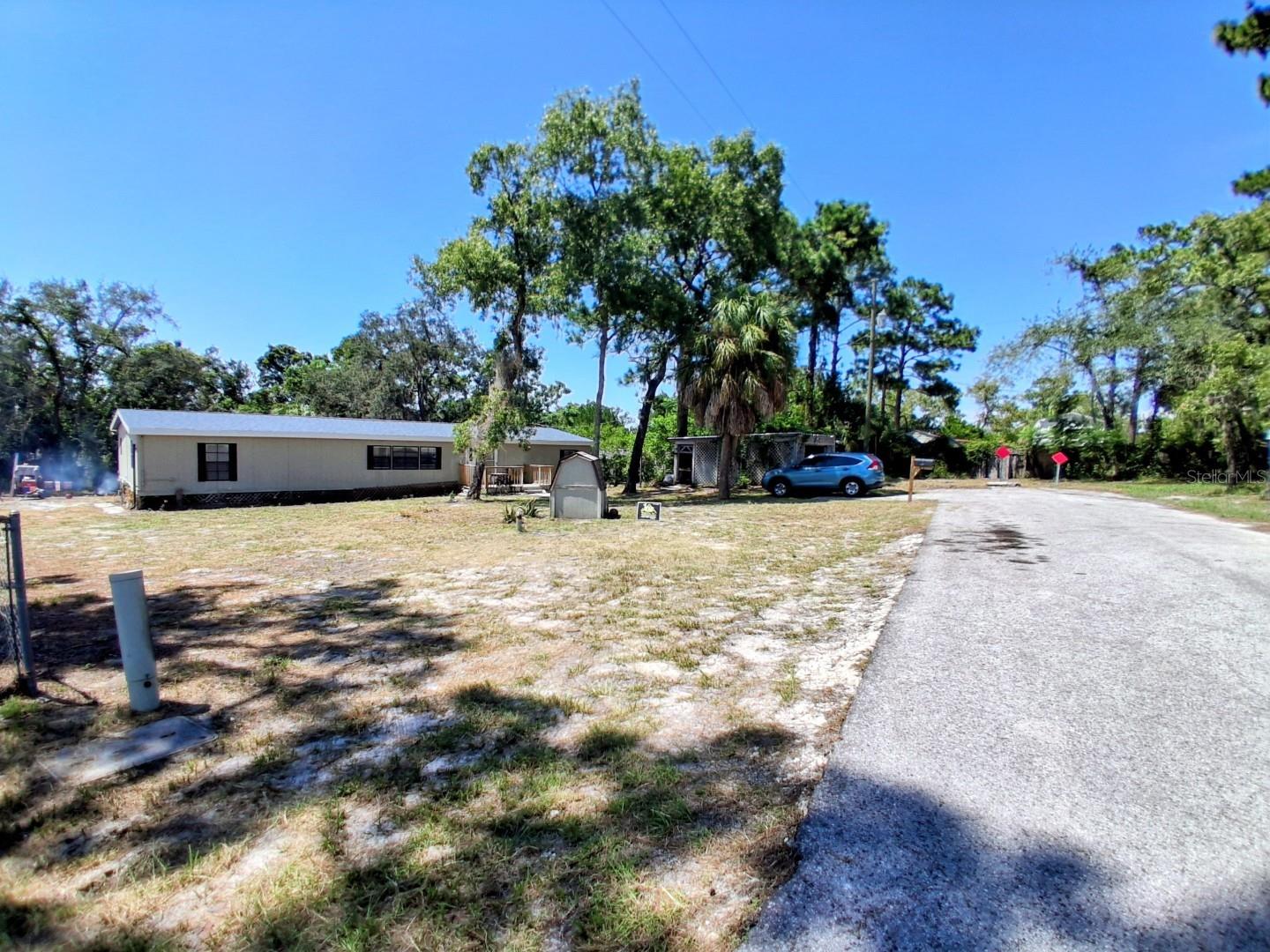15215 Vine St Property Photo 2