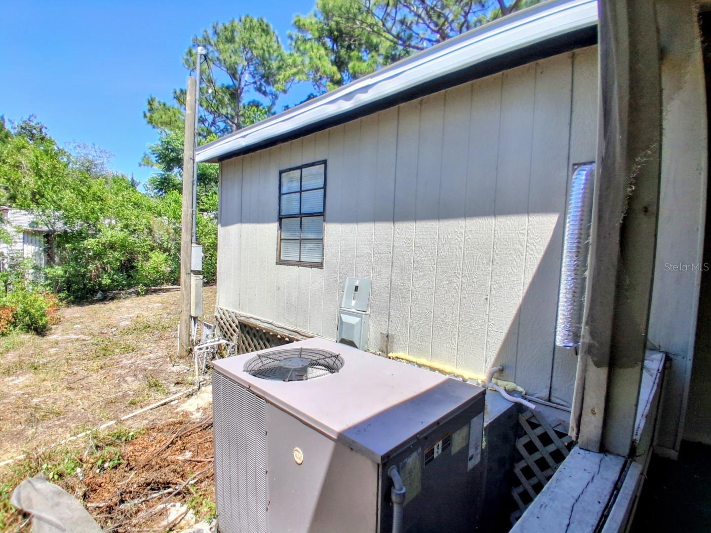 15215 Vine St Property Photo 20