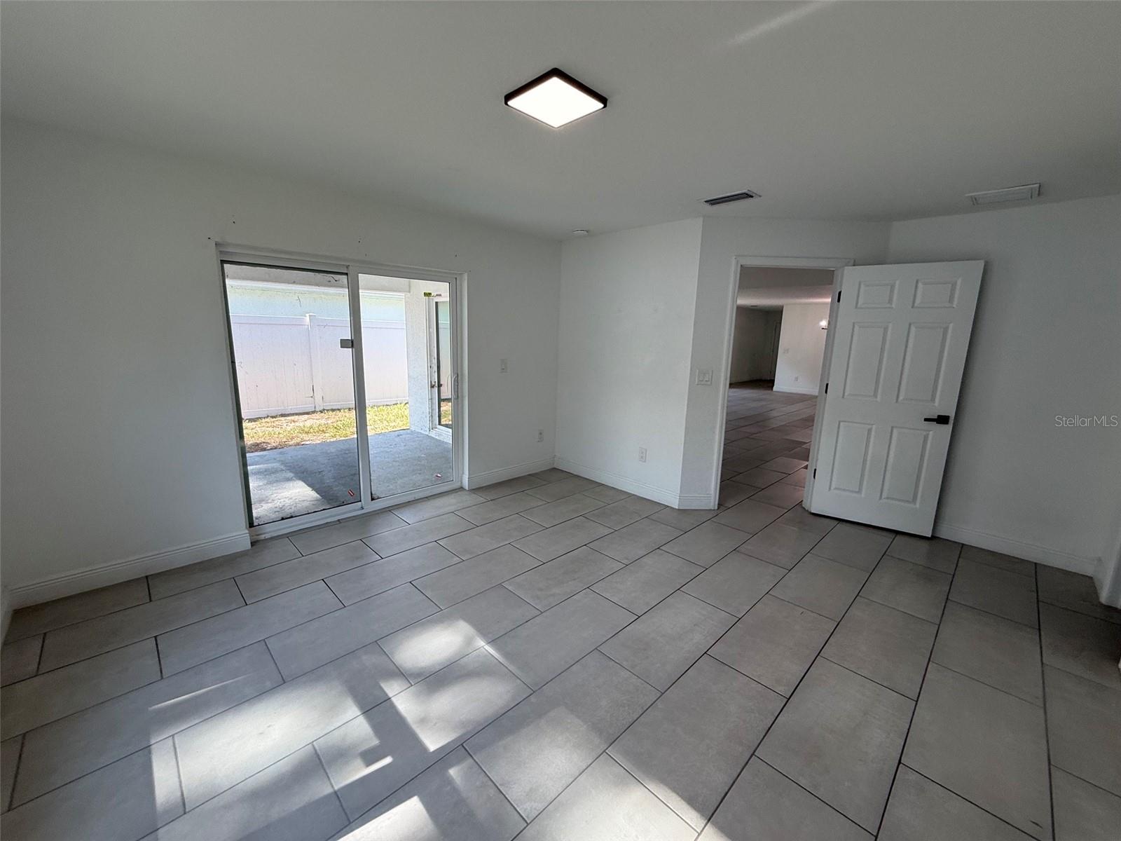 5112 Pacific Ave Property Photo 9